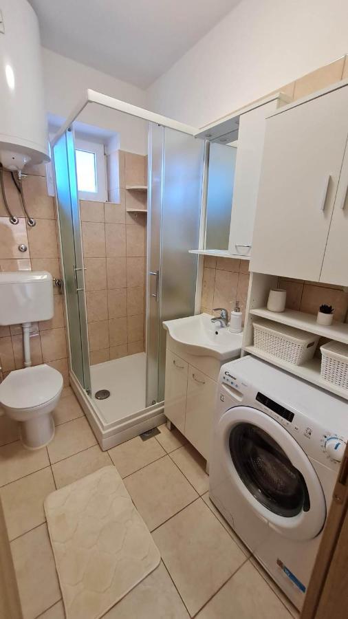 Apartman "Flower Garden" Razanac Ngoại thất bức ảnh